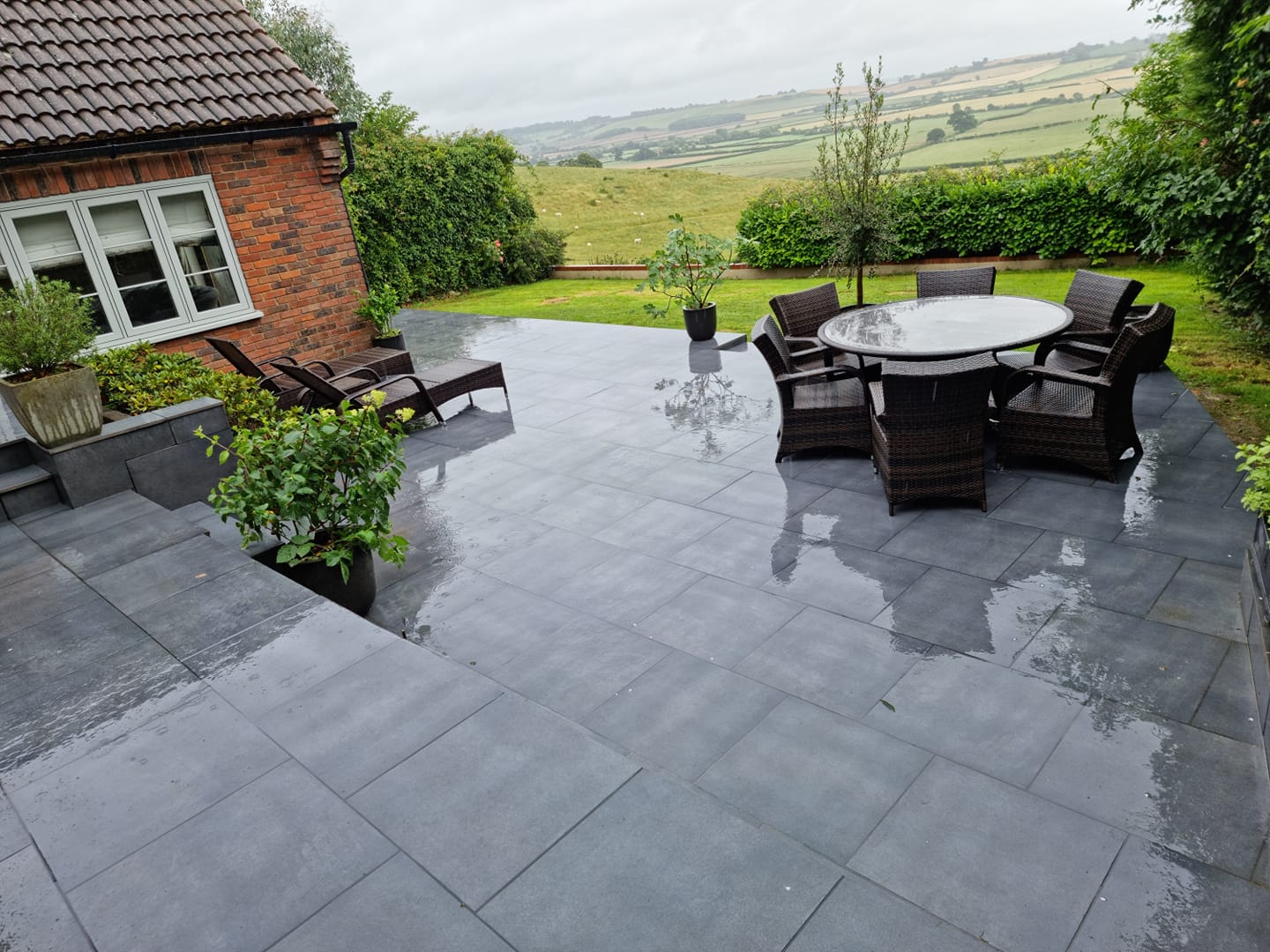Porcelain paving paving in grey